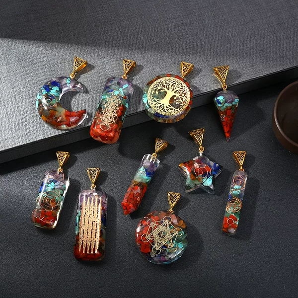 Cross-border hot sale natural colorful crystal gravel pendant hexagonal column moon cuboid parcel necklace jewelry wholesale