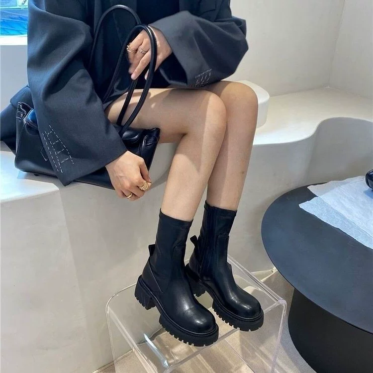 Новинка 2024 года, осенне-зимние бархатные утепленные женские туфли из лакированной кожи на среднем каблуке, кожаные ботинки на толстом каблуке, короткие ботинки, модные ботинки