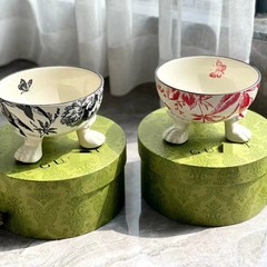 新商品の軽豪華新商品のかわいい花の猫と犬の陶磁器のペットの碗のプレゼントの箱の中で食事をして水の足の碗を飲みます。
