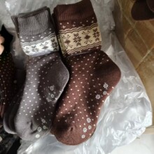 日本外贸尾货中筒女袜毛圈加厚袜点胶防滑简约透气吸汗绵柔干爽