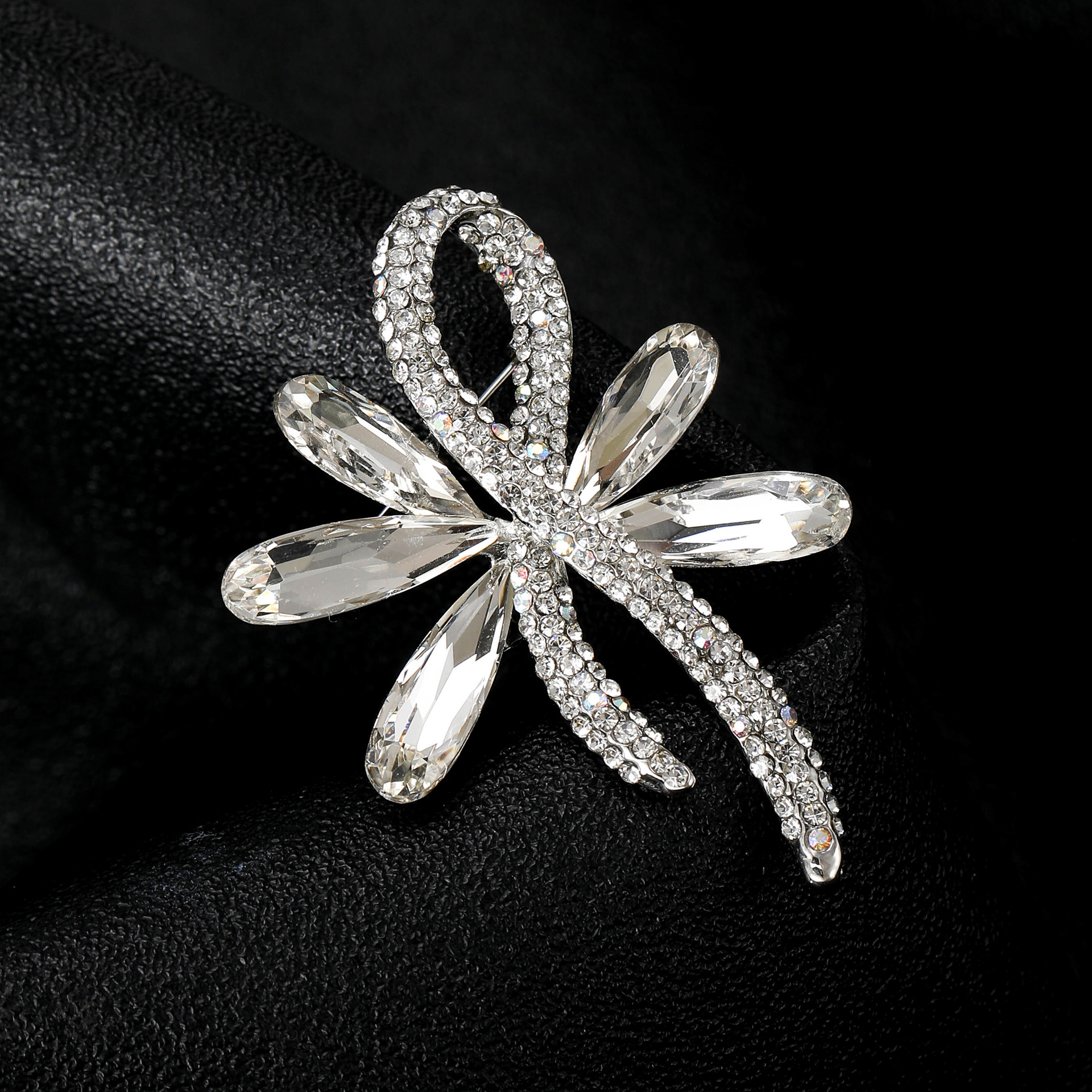 15g Weight Rhinestones Inlay Material Brooches Classification Holiday Occasion Alloy Material Bow Knot Pattern Women's Gender Inlay Design Pin Bow Knot Alloy Inlay Rhinestones Women's Brooches 23
