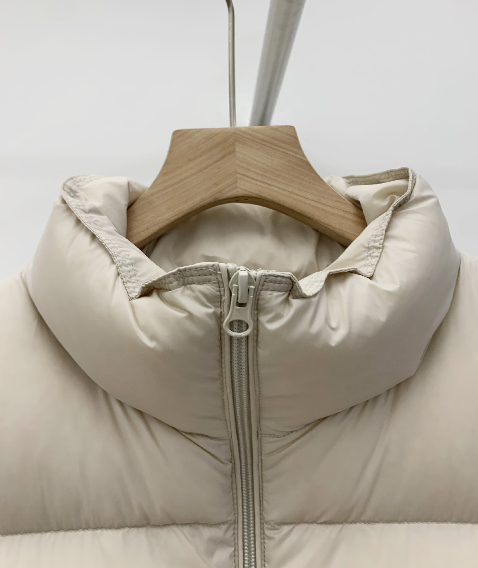 Chaqueta de plumas sin mangas con cuello alto y cuello alto de pato blanco para mujer, estilo coreano, holgada, versátil, ideal para otoño e invierno. Abrigo cálido._voghion.com