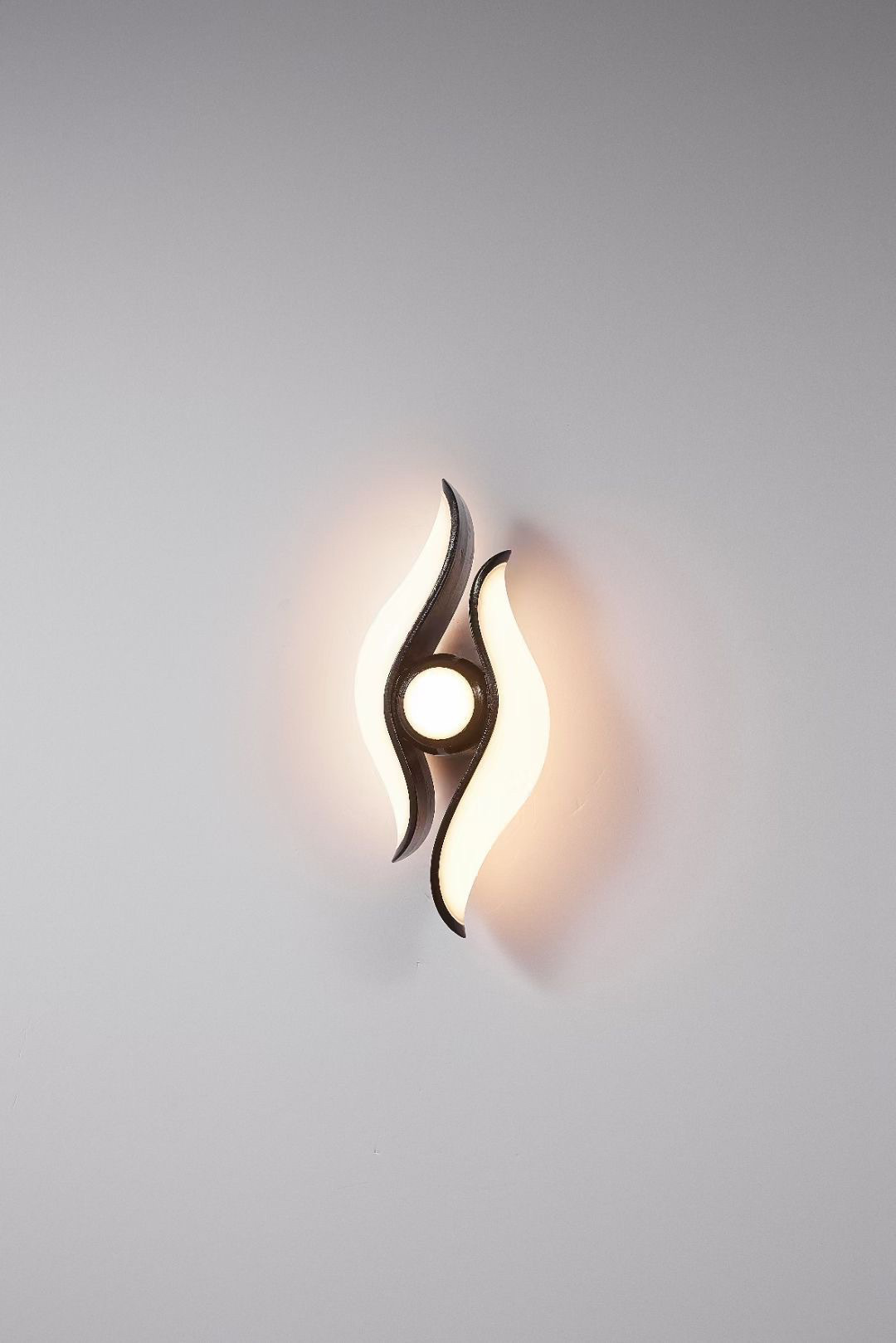 8143 갈매기 블랙 글로우 [275*125*80mm]