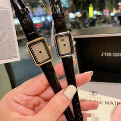 おばあちゃん中古小香風石英女性腕時計小方糖ins気質軽贅沢バンドクロスボーダー