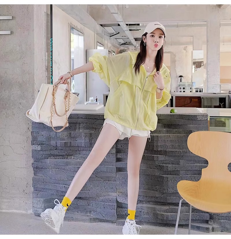 Áo chống nắng nữ dáng rộng có mũ, chất liệu mỏng nhẹ thoáng khí — Màu xanh lục nhạt chi tiết 22