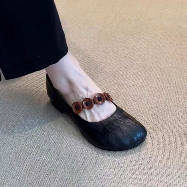 New Style Soft Leather Women's Shoes, Retro Soft Sole, 2025 Soft Surface, Comfortable Shallow Mouth, Ethnic and Stylish Flats New Style Soft Leather Women's Shoes, Retro Soft Sole, 2025 Soft Surface, Comfortable Shallow Mouth, Ethnic and Stylish Flats