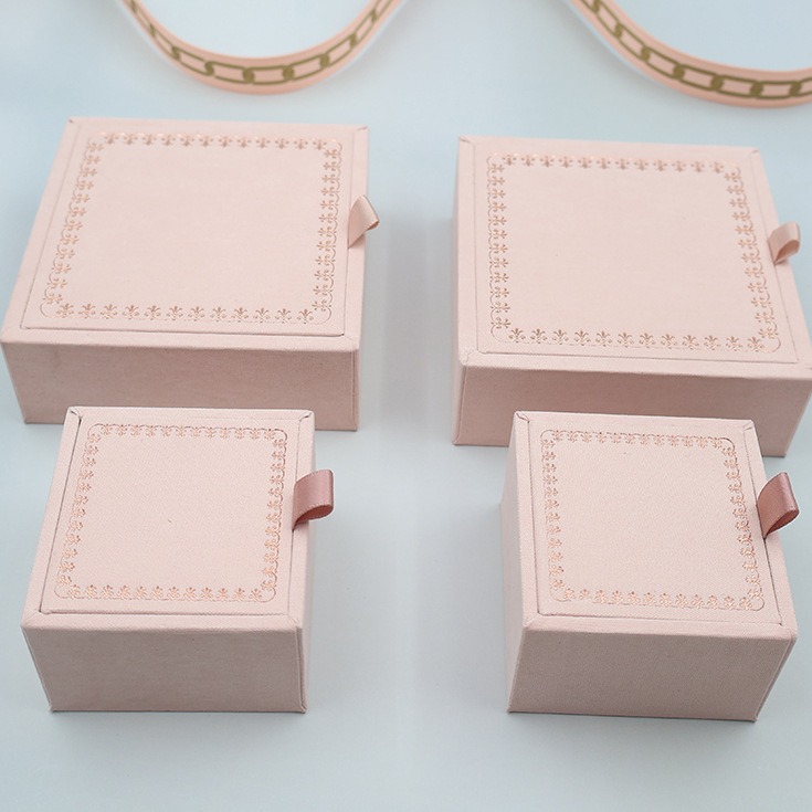 现货藕粉色烫金边框木质首饰盒坤绒布质面料高档项链盒戒指耳环盒