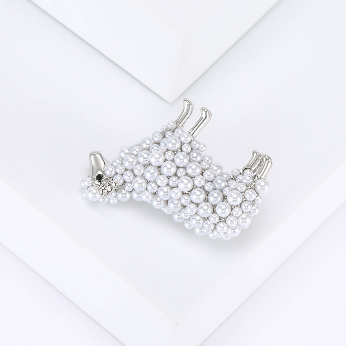 Inlay Design Cute Pin Sheep Alloy Inlay Pearl Zircon Women's Brooches