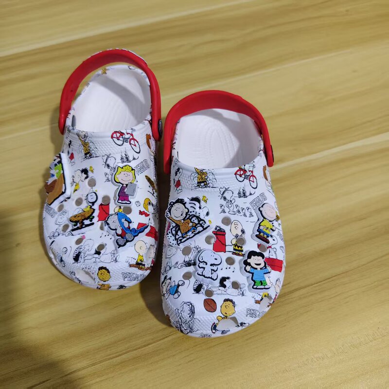 2024 New Printed Snoopy Parent-Child Breathable Non-Slip Beach Wear-Resistant Sandals Children's Clogs for Toddlers