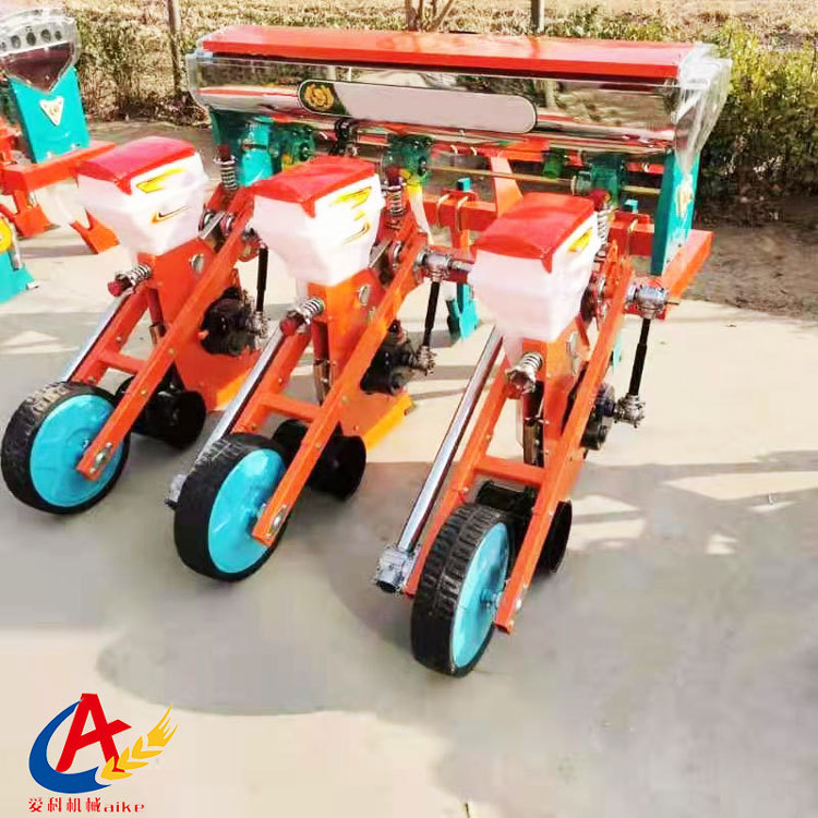 菏泽玉米谷物播种机新款悬浮式清茬播种机施肥加精播播种机
