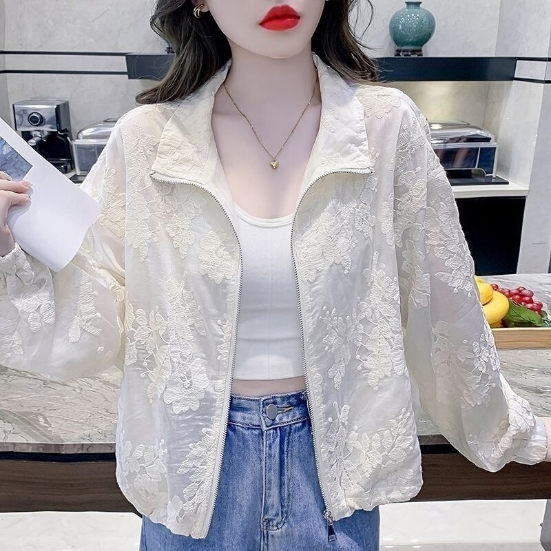 Warm Maple Summer Thin Short Jacket for Women, White Lace Embroidery Sun Protection Clothing, Loose Long Sleeve Baseball Jacket