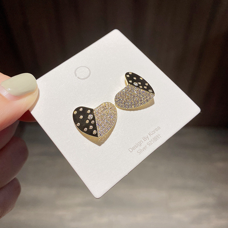 Korean Zircon Micro-inlaid Heart-shaped Earrings display picture 6