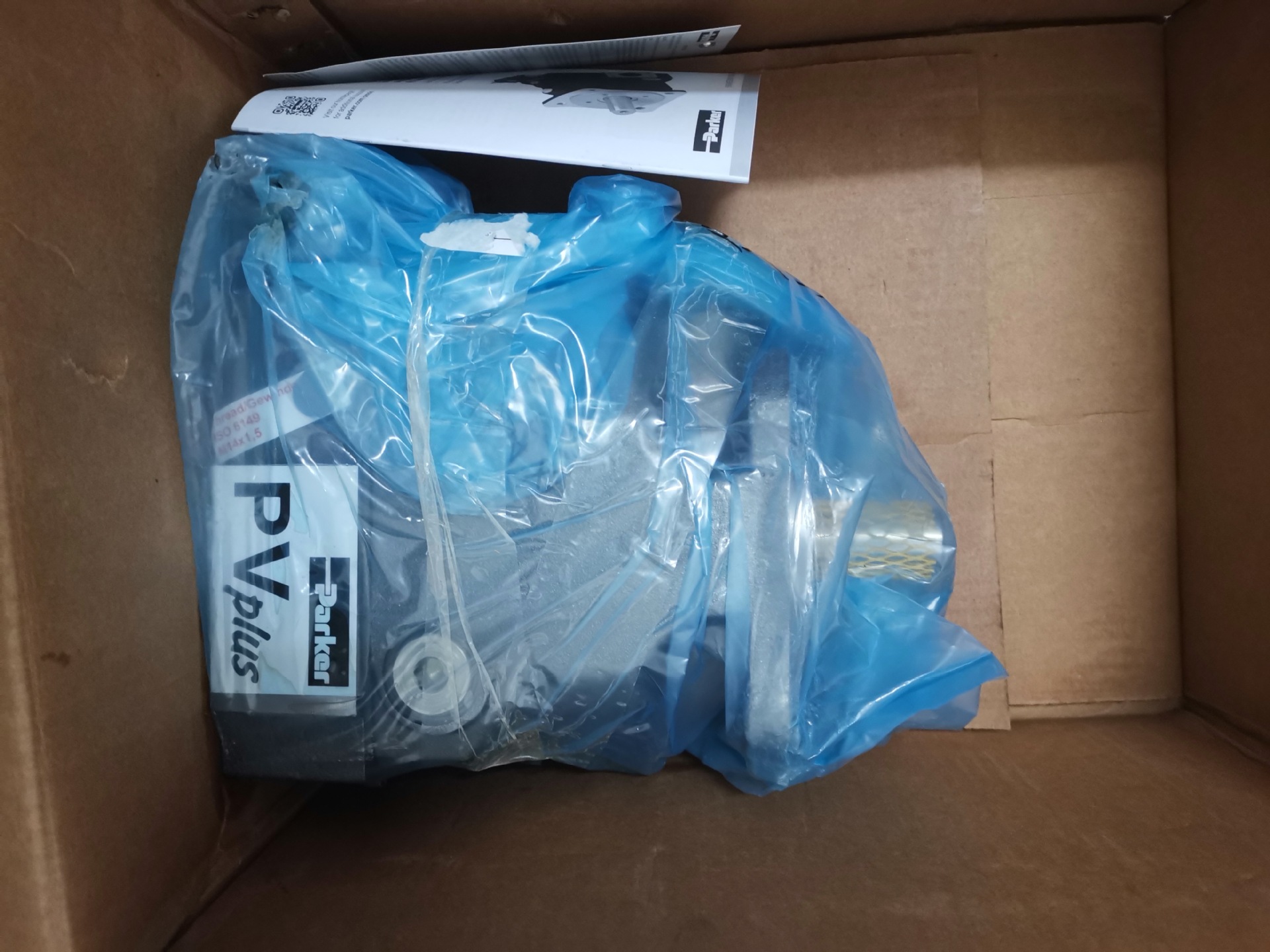 PV046R1K8T1NMMC   parker泵其他液压元件后法兰式