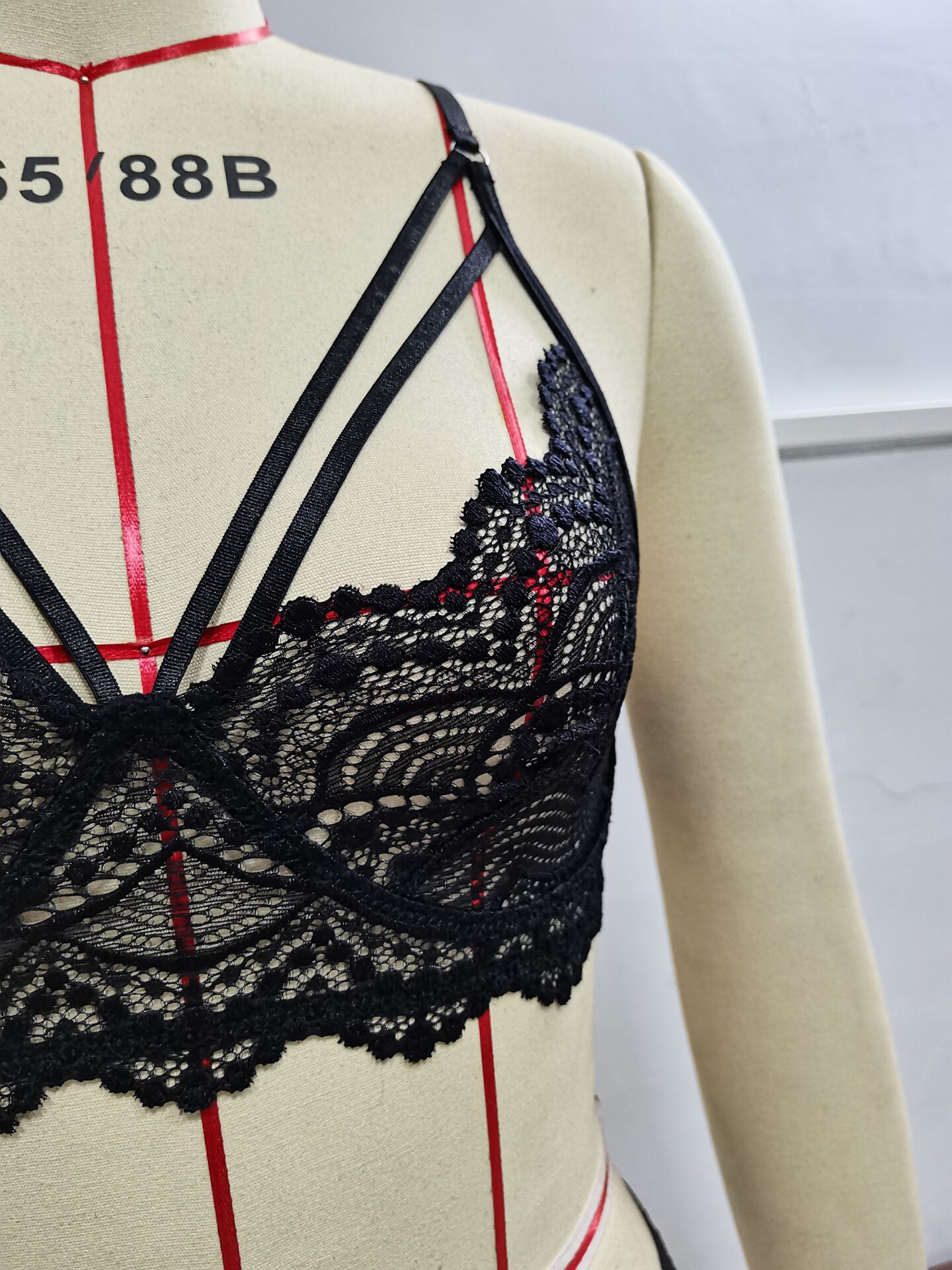 742E5AAC1865E93D2C6162F24FFA93