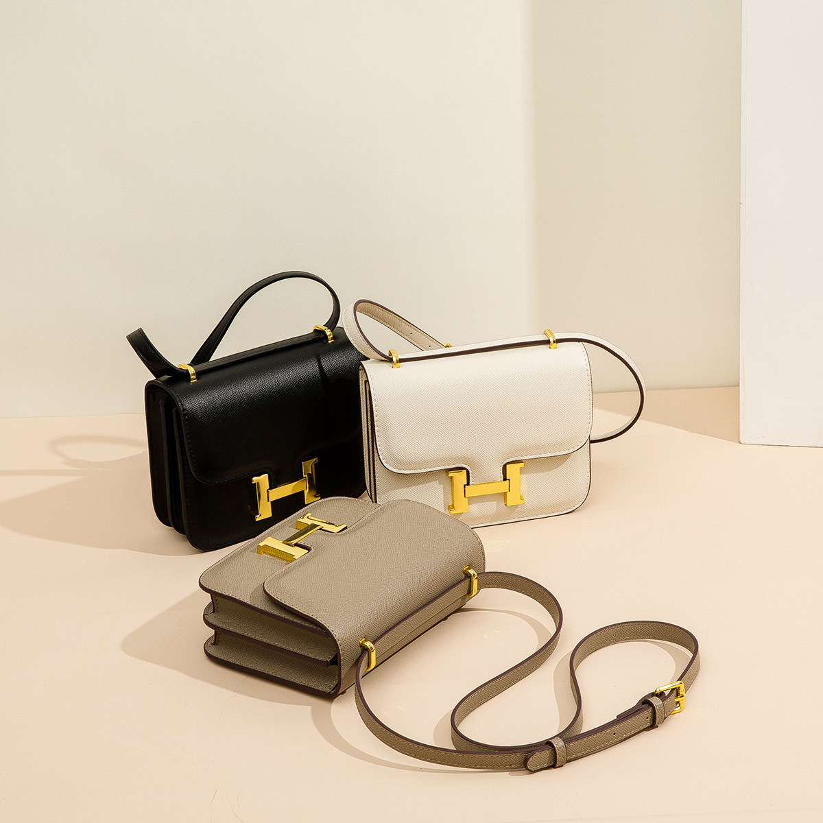 2023 nuevo tofu bolsa Kangkang bolsa H hebilla hombro mensajero bolsa azafata bolsa pequeña bolsa cuadrada al por mayor de las señoras bolsa de entrega