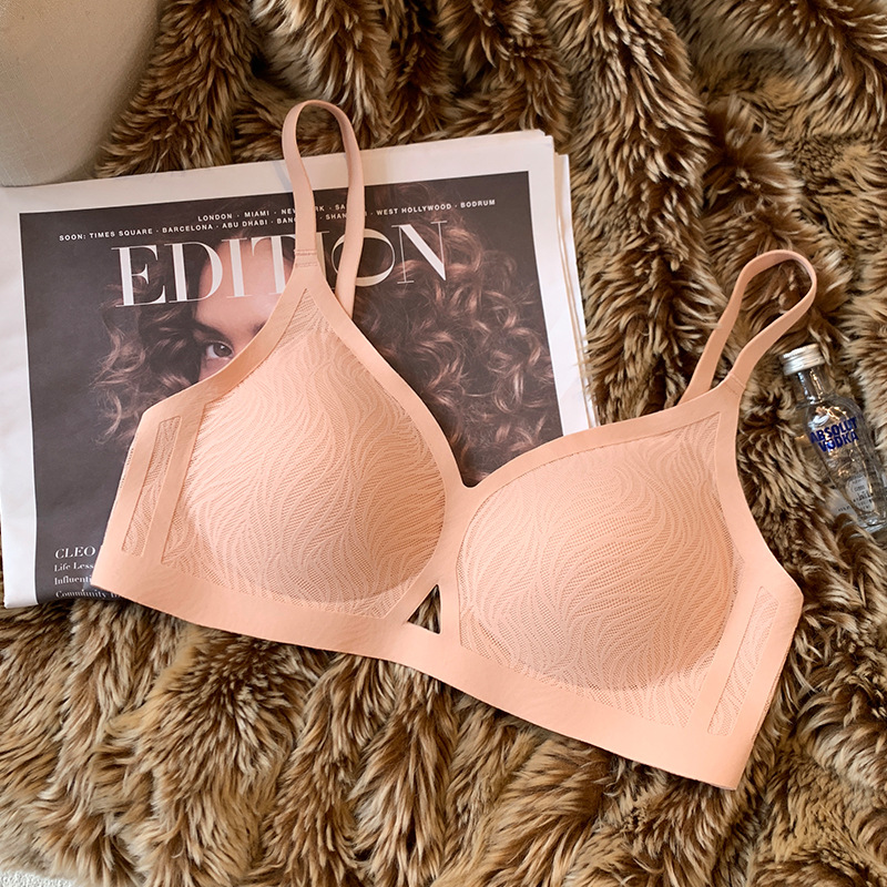 931 delgada sin costuras cómoda sexy ropa interior de las mujeres empuja hacia arriba el pecho grande pequeño sujetador de mama anti-flacidez inalámbrica