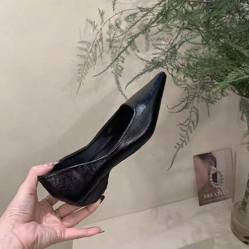 小众浅口内增高软皮豆豆单鞋女2025年新款配裙子显瘦尖头厚底瓢鞋|undefined