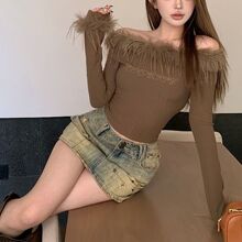 跨境批发小众一字肩上衣女新款辣妹性感露肩短款毛毛长袖打底衫潮