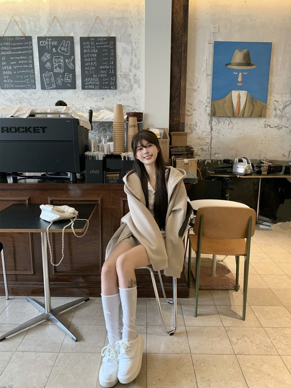 慵懒风套装咖色连帽卫衣开衫外套女早秋穿搭一整套休闲短裤两件套|undefined
