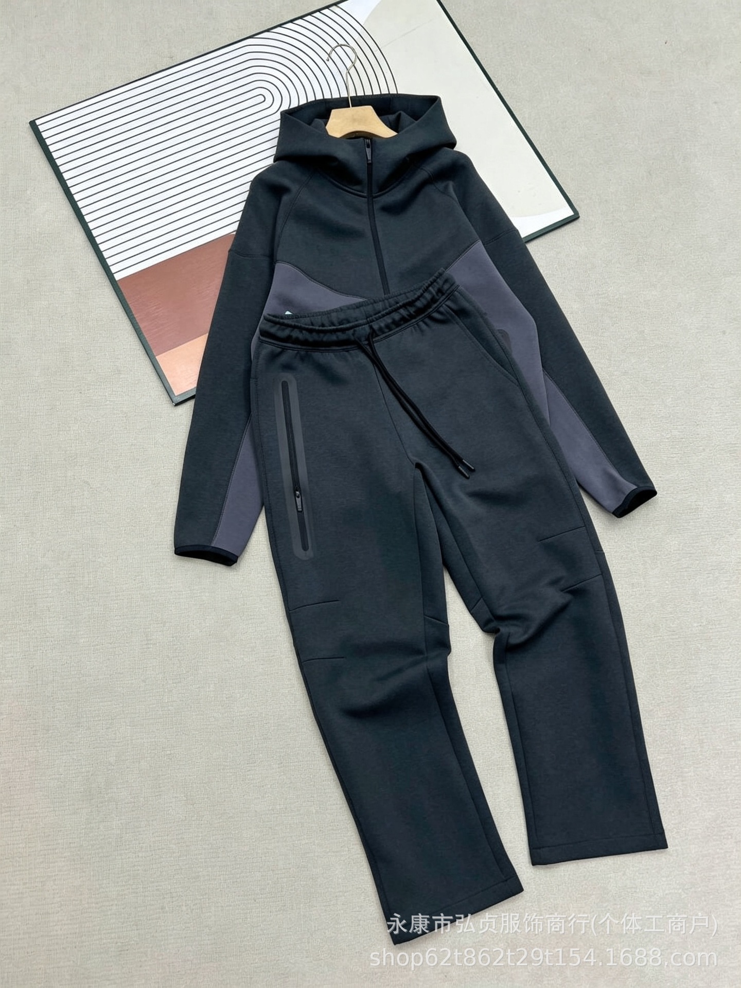 Suit. carbon gray and dark gray / M