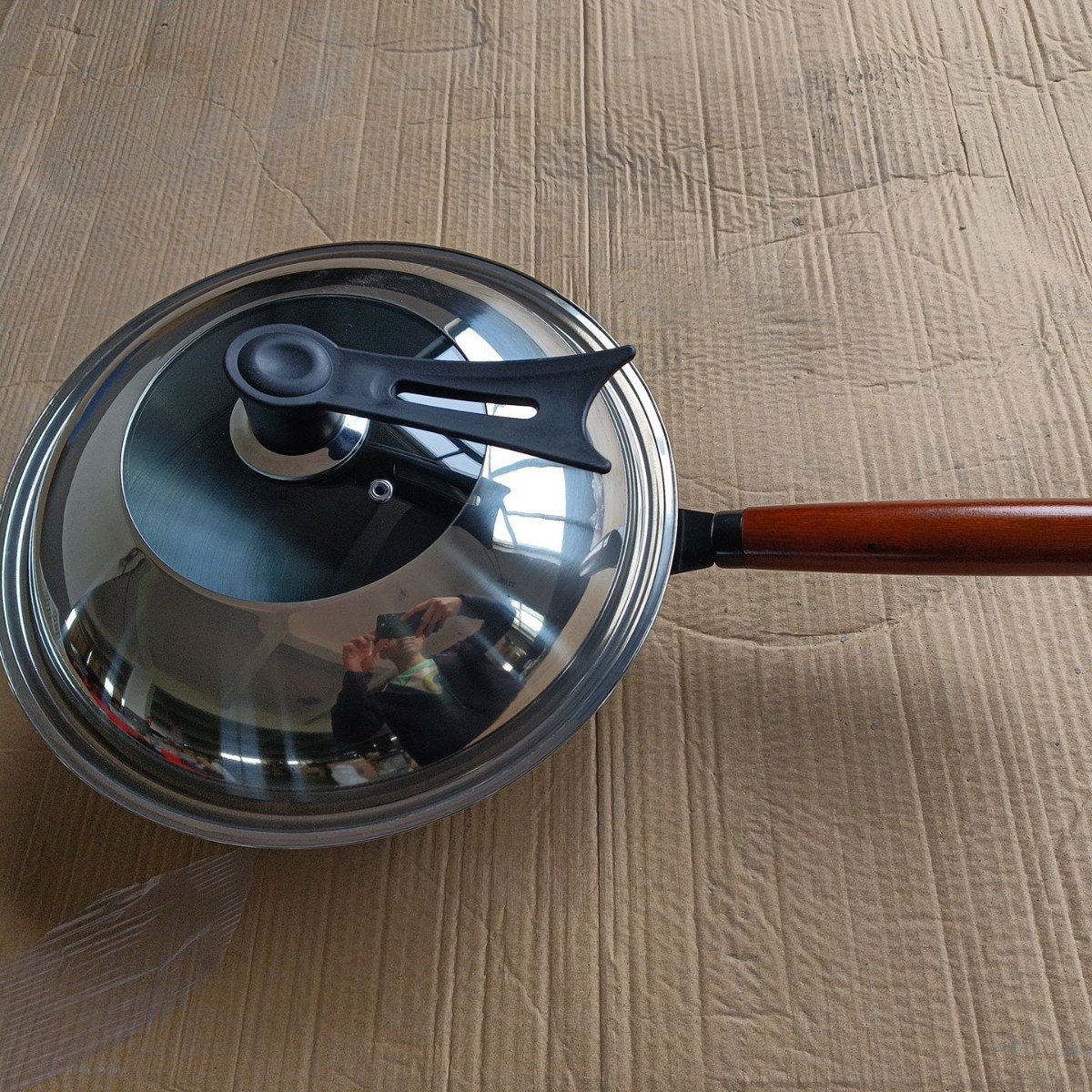 Antiguo estilo forjado a mano horno de hierro azul horno sin recubrimiento horno antiadherente horno redondo horno doméstico horno de gas aplicable