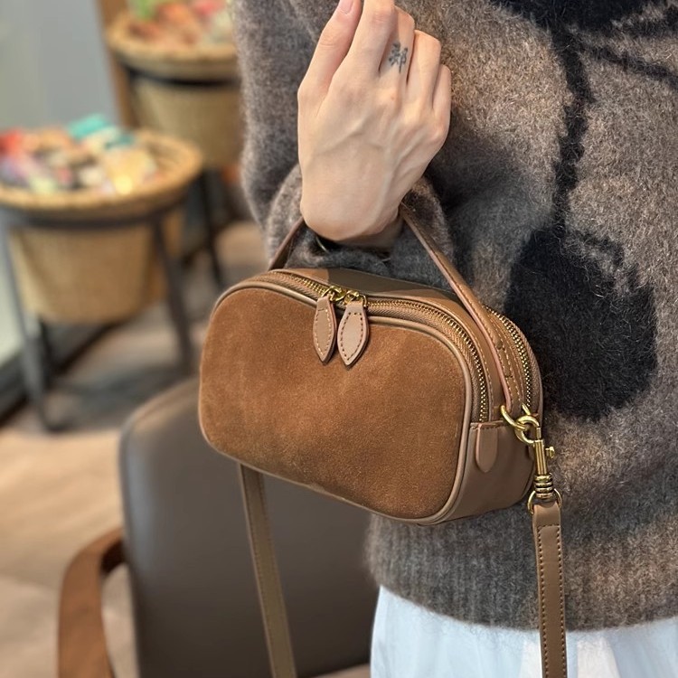 Women's Small Handbag 2025 New Arrival Niche Design Crossbody Bag Fashion Versatile Soft Leather Vintage Shoulder Bag - Thumbnail 3