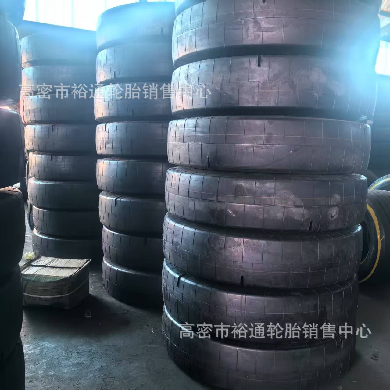 矿井光面胎7.50-15 12.00r20-20 铲运机轮胎12.00r24-24 17.5R25