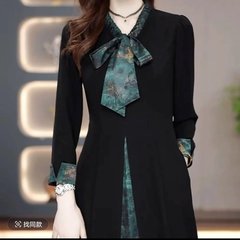 一件代发轻奢气质假两件连衣裙女2025秋季新款时尚洋气中长款裙子