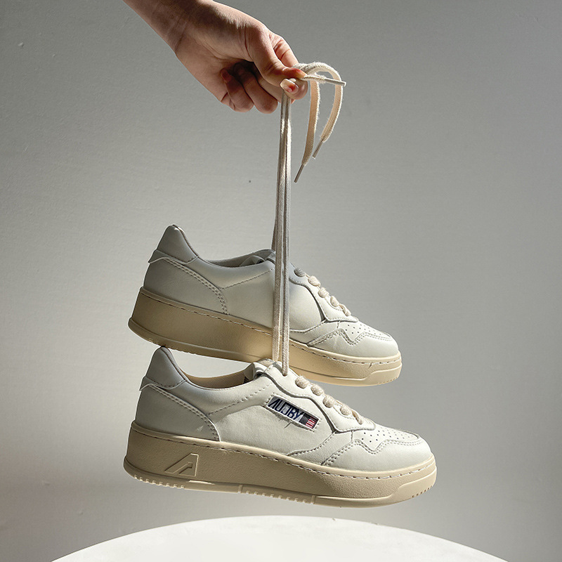 Explosions au thick-soled cowhide shoes stitching casual board shoes retro round head breathable niche Korean sports white shoes women Explosions au thick-soled cowhide shoes stitching casual board shoes retro round head breathable niche Korean sports white shoes women