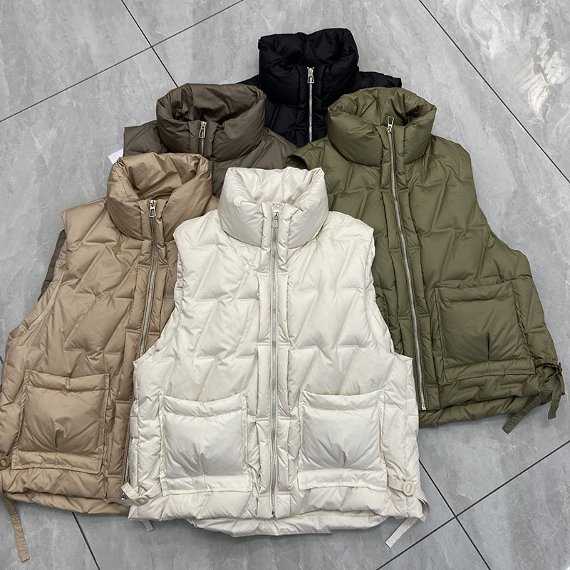 New cross-border autumn and winter style stand-up collar down vest for women, short, fashionable white duck down warm shoulder coat.