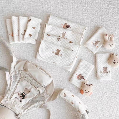 ins Korean universal sucking belt chest biting towel shoulder waist stool accessories plaid cotton baby carrier saliva towel