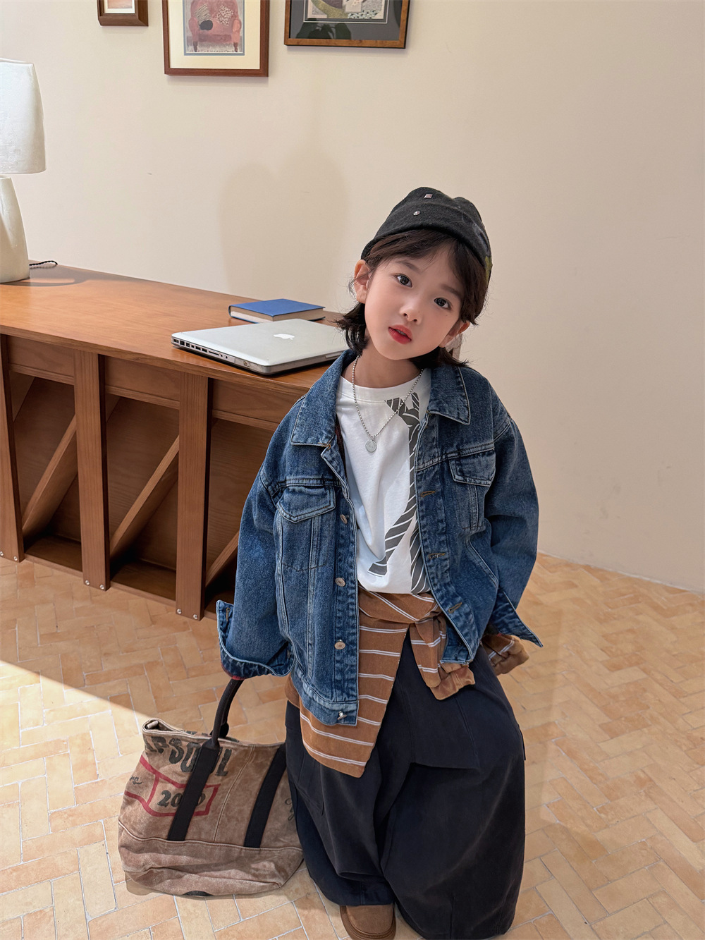 Uşaq üçün cins jaket, yuyulmuş köhnə üslub, yumşaq yaxalıq