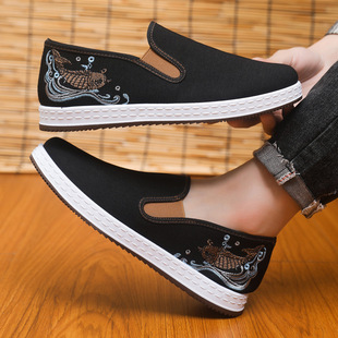2025 New Ethnic Style National Style Embroidered Old Beijing Cloth Shoes Canvas Shoes Summer Breathable Slip-On Men's Shoes