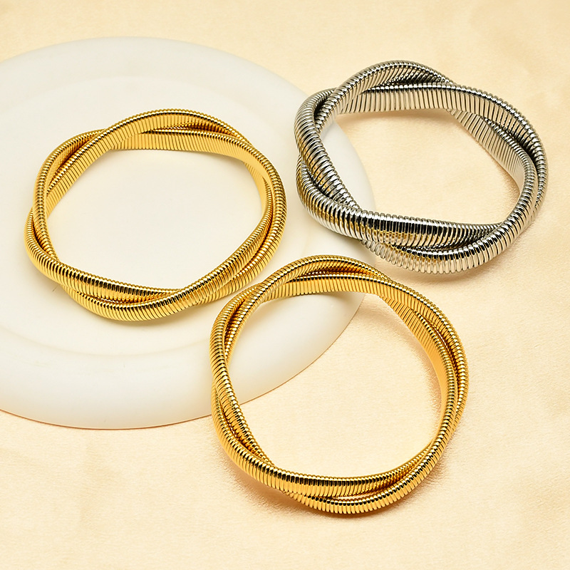 27g Weight Simple Style Commute Geometric Titanium Steel 18K Gold Plated Bangle In Bulk