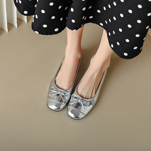 Retro full leather granny shoes 2024 early spring low heel flat low ballet shoes animal year red small shoes one piece drop shipping