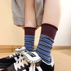 秋冬撞色轻复古条纹中筒袜子女新款流光风复古时尚搭配棉袜堆堆袜