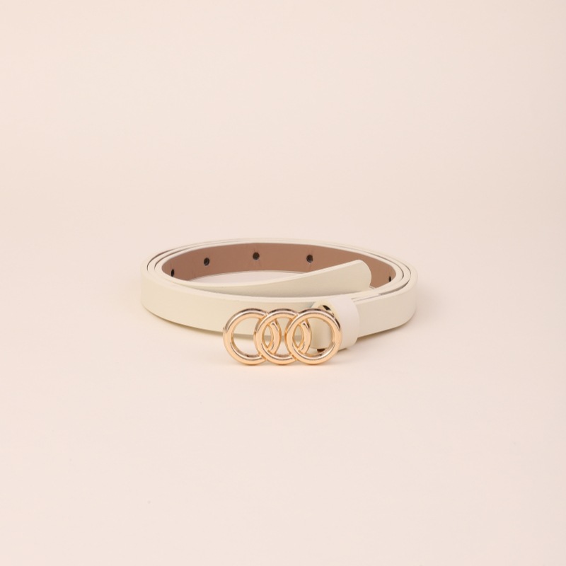 Cinturón femenino estilo coreano, versátil para vestido o jeans, color negro, diseño de tres anillos, moderno y elegante.