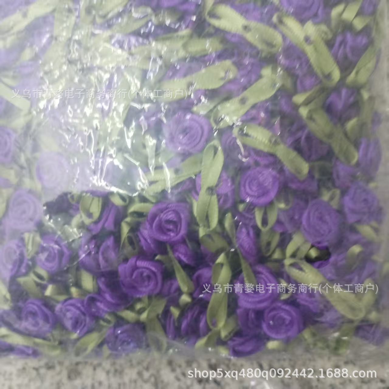 фиолетовый