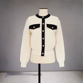 连衣裙;时尚休闲套装;耳钉