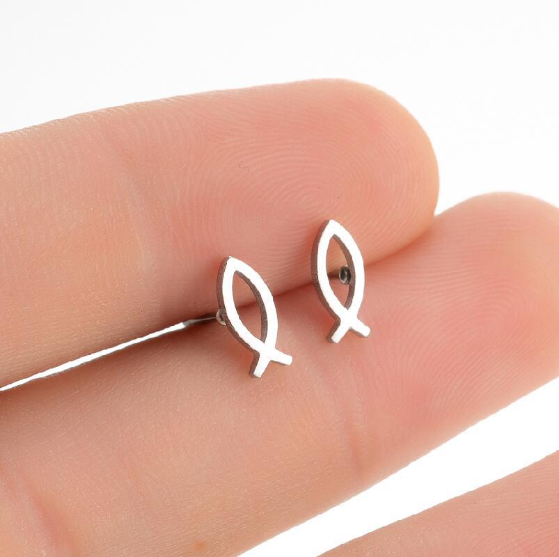 Fish Pattern Women'S Gender PVD Coated 18K Gold Real Gold Plated Fish 304 Stainless Steel Simple Style Waterproof Non Tarnish Ear Studs