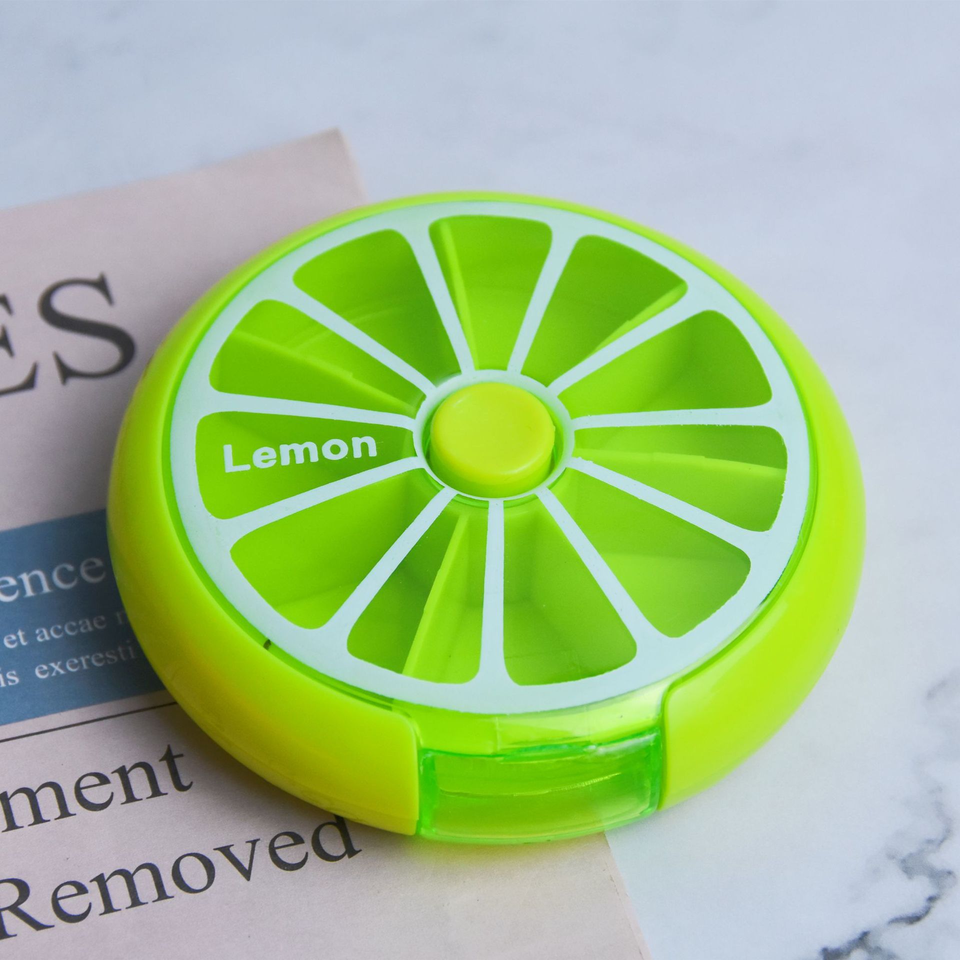 과일 7-구획 알약 상자; 녹색; 플라스틱