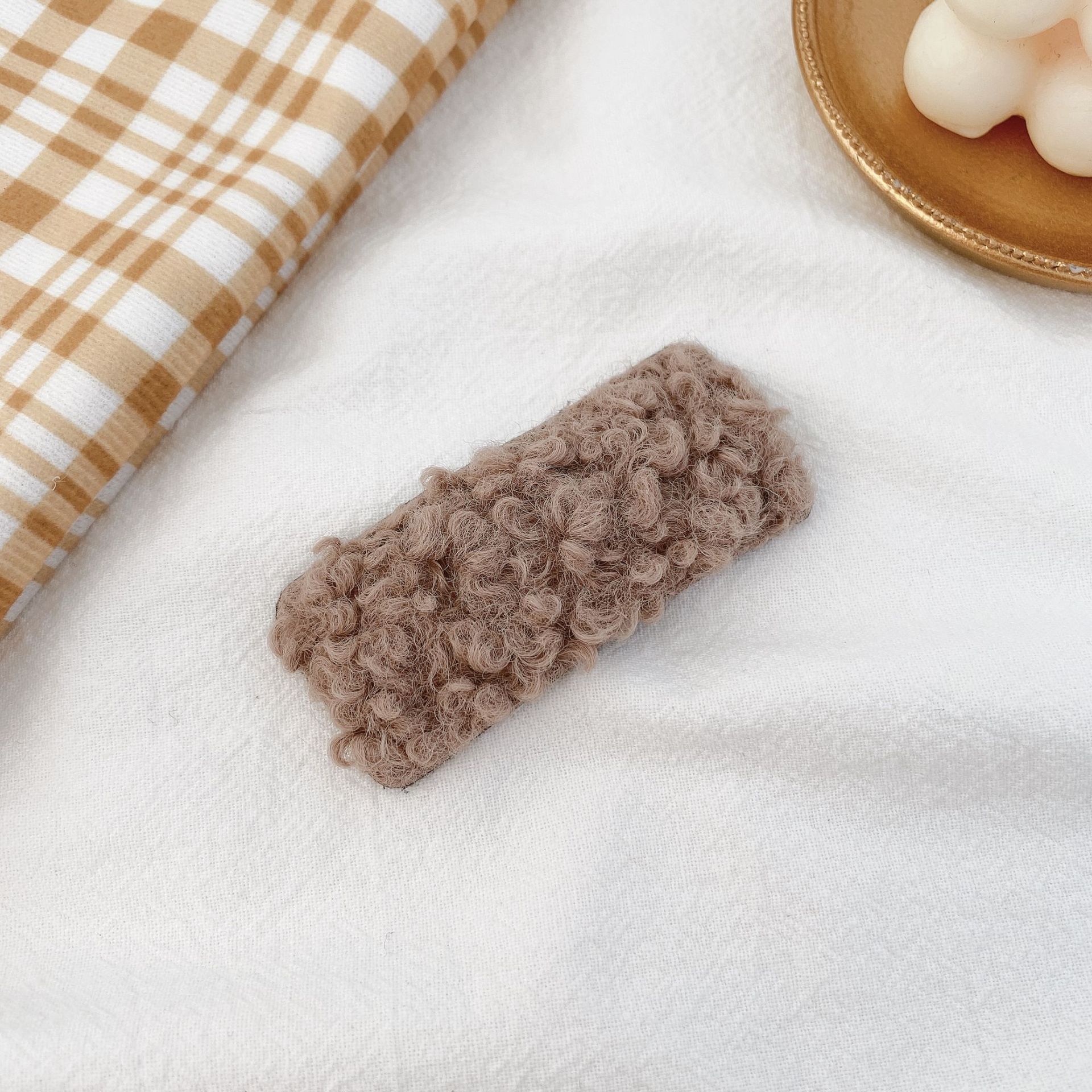 Horquilla peluda de las mujeres sombreros de estilo coreano lindo tejido de horquilla de pato amarillo flequillos clip pequeño lado otoño e invierno accesorios para el cabello mujeres