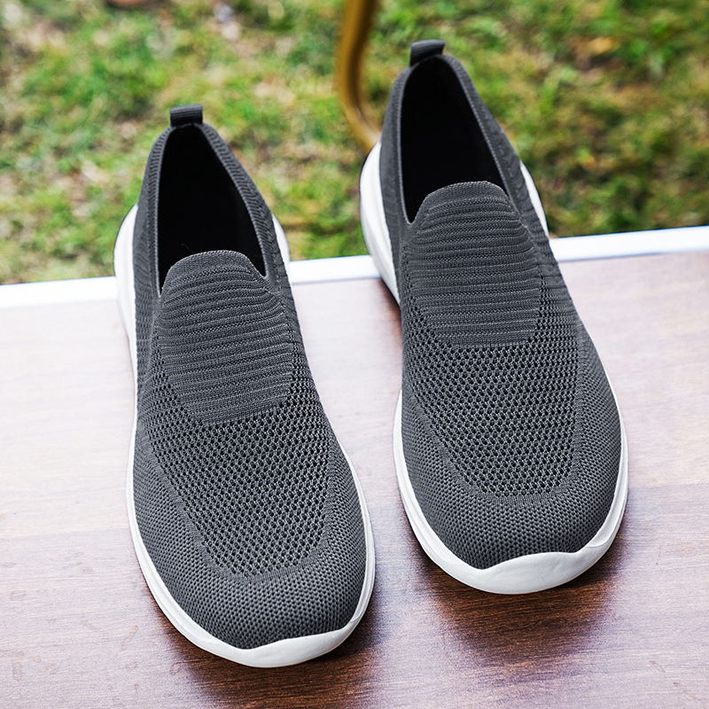 Zapatos de hombre de primavera de un pie de calzado de calzado ligero con suela suave zapatos de marcha transpirables zapatos de malla hueca cómodos zapatos de moda casuales