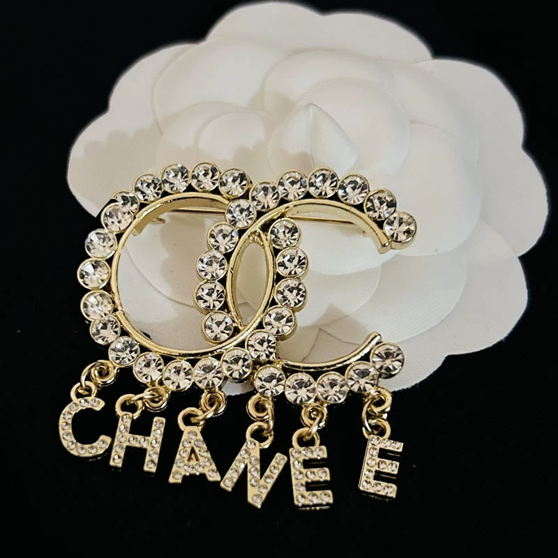High quality brooch with letters, pendant, universal pin, jacket, metal material, accessory, Chanel style