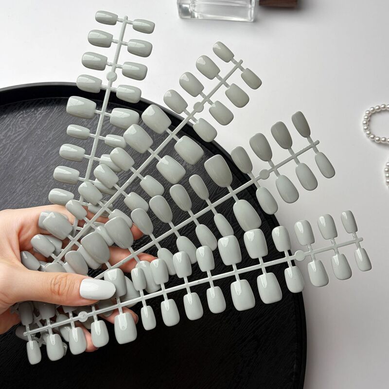 Greenish Gray Wearable Nail Tips Morandi Gray-Green Gentle Nail Tips Light Greenish Gray 30 Pieces Nail Strips Summer