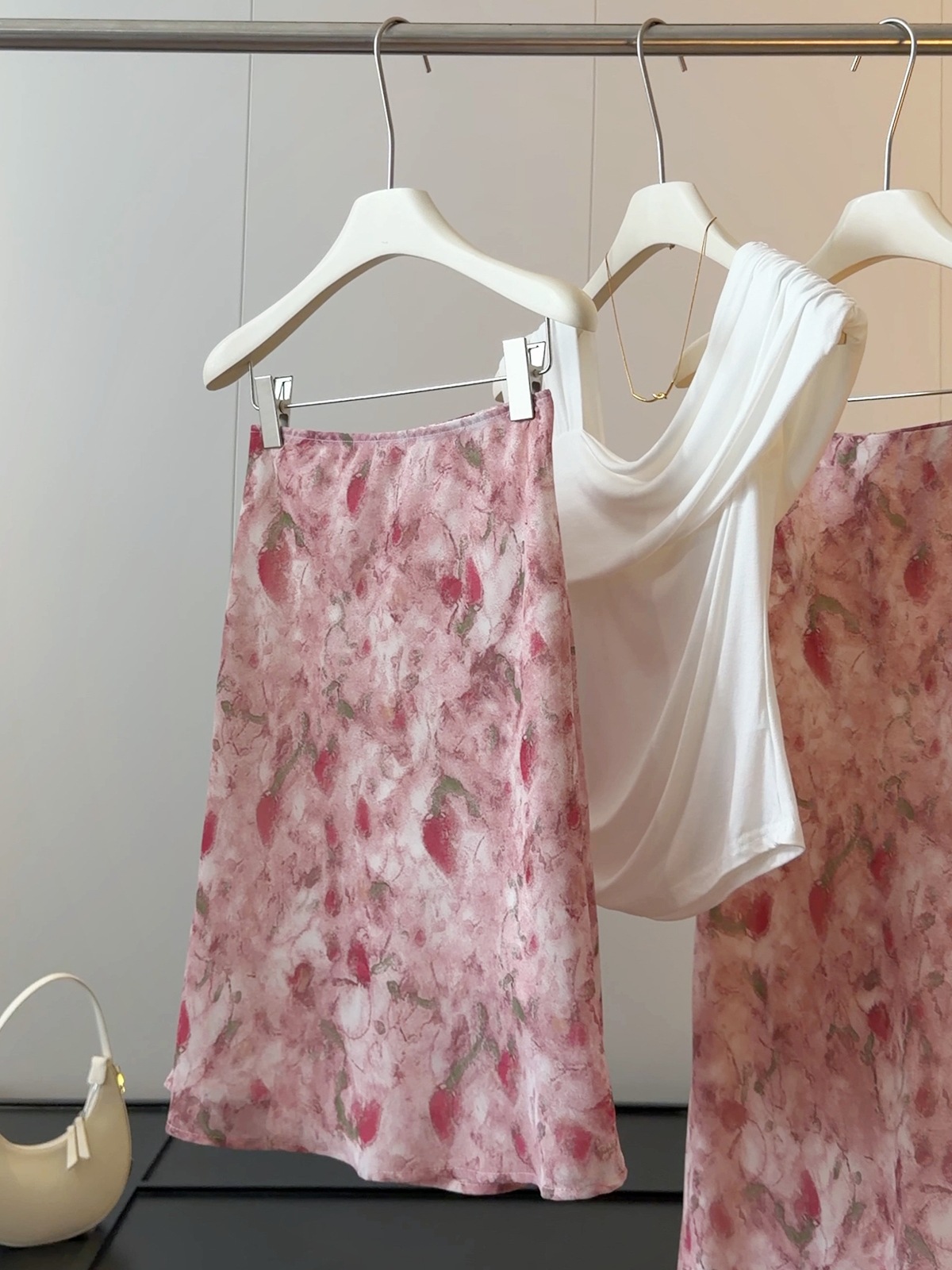French Iris Floral Print Midi Skirt For Women, High-Waisted Flowy A-Line Chiffon Skirt With Mermaid Hem For Summer_ecoleips.com