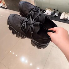 ţƤ��~����ɸ������Ь�����Y�¿������ϵ�Ь���e�\��͸��ŮЬ