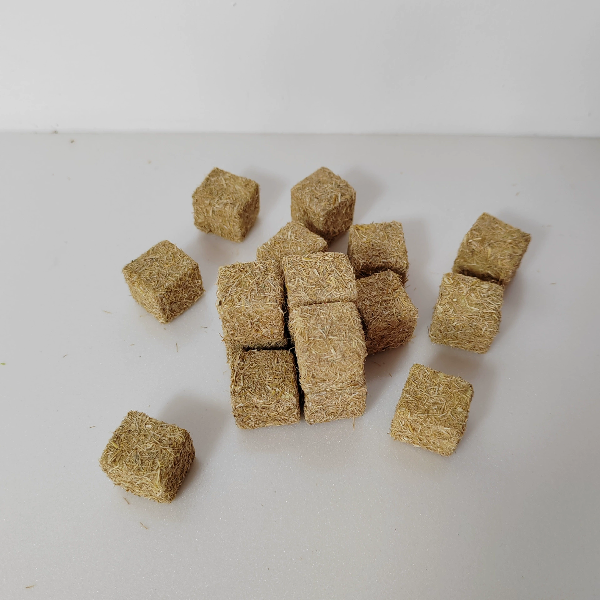 Модель Периферийные аксессуары Рисовая солома Солома Трава Моделирование Сена Трава Группа Ферма Трава Стек 4 шт.