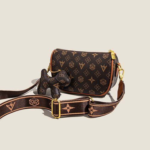 Internet celebrity live broadcast welfare small bag dumpling bag one-piece generation old flower saddle bag fashion new shoulder bag crossbody bag