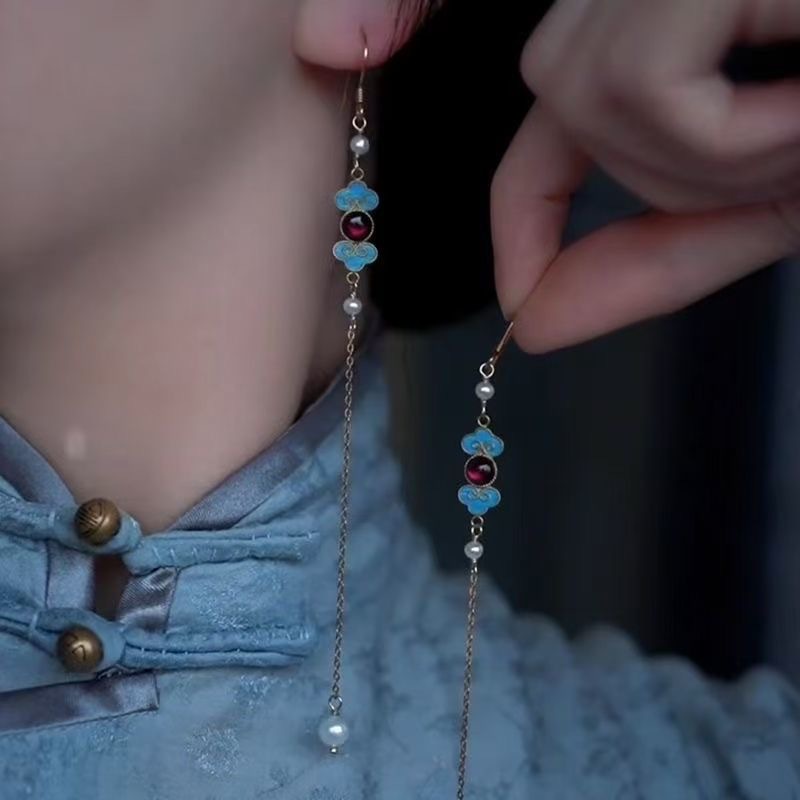 Ethnic design long elegant earrings pearl with tassels